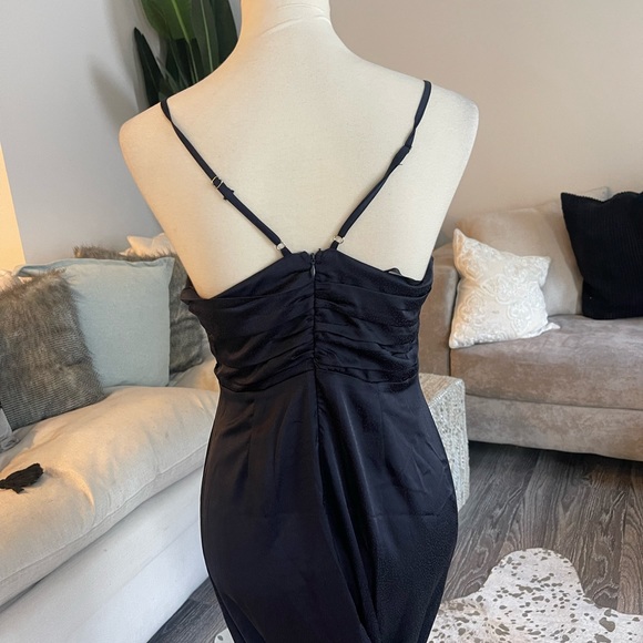Midnight blue slip dress with keyhole cutout - Picture 2 of 7